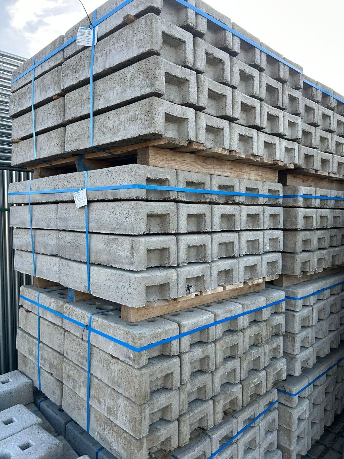 Mobile fence 200 linear meters construction fence construction site security
