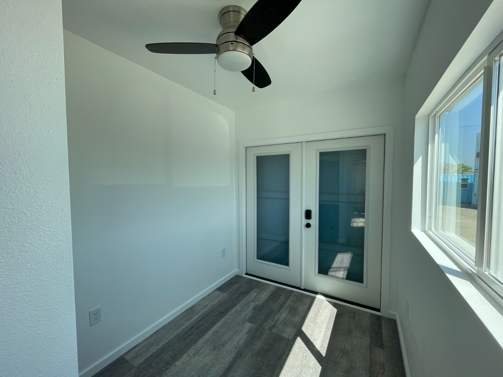 40 ft Shipping Container Home – The Alpine