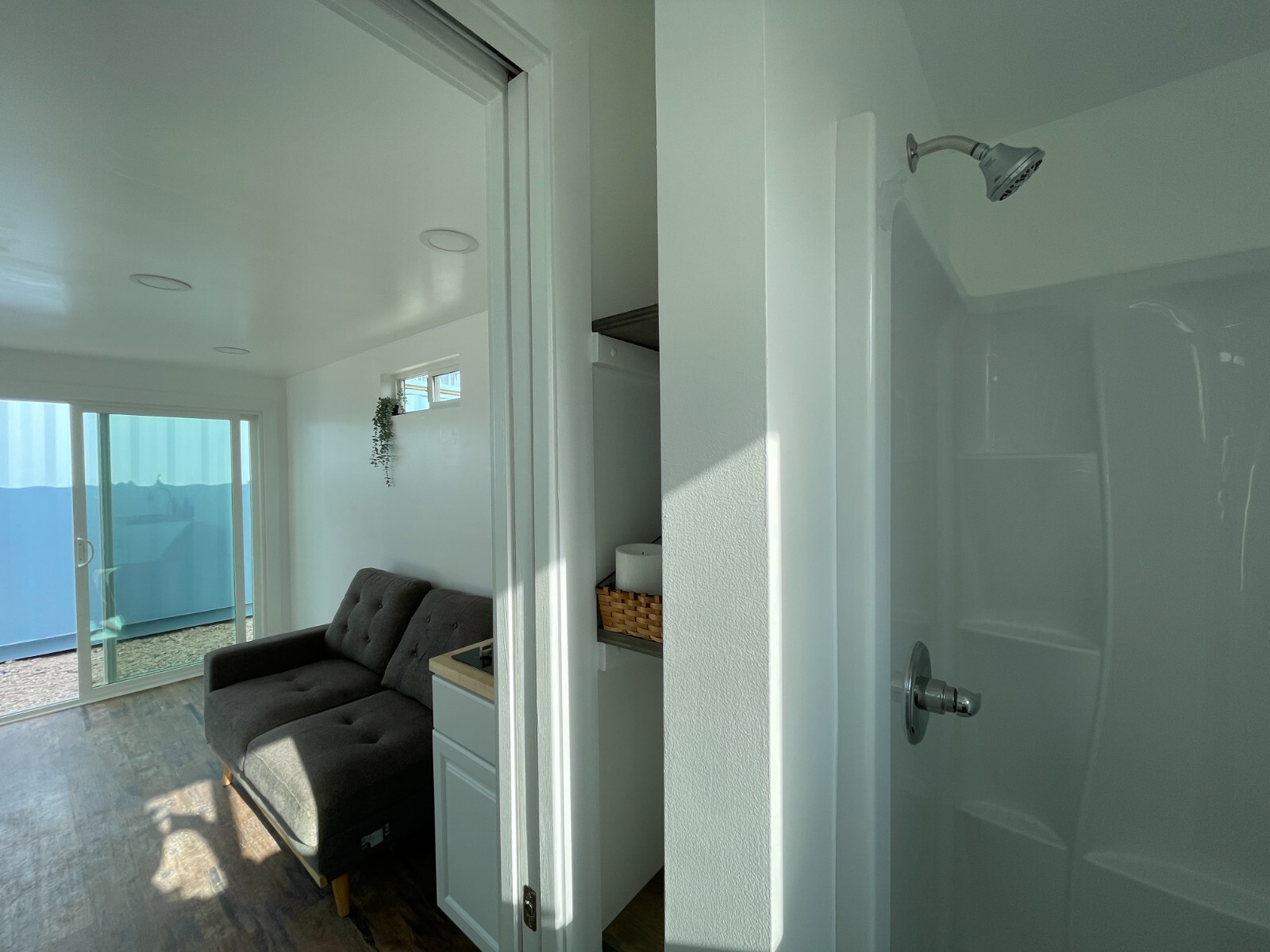 20 ft Shipping Container Home – The Cleveland