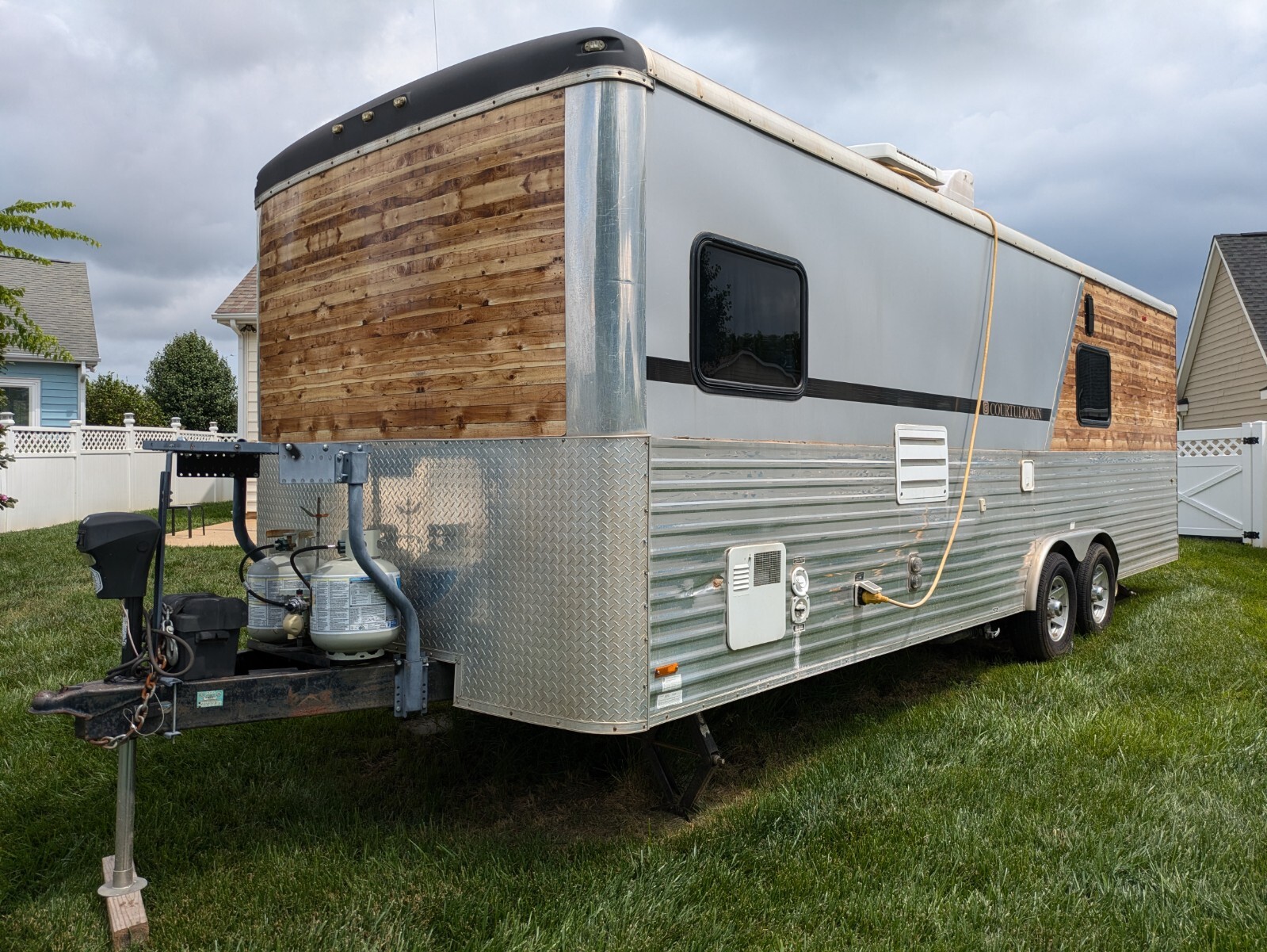 tiny home on wheels