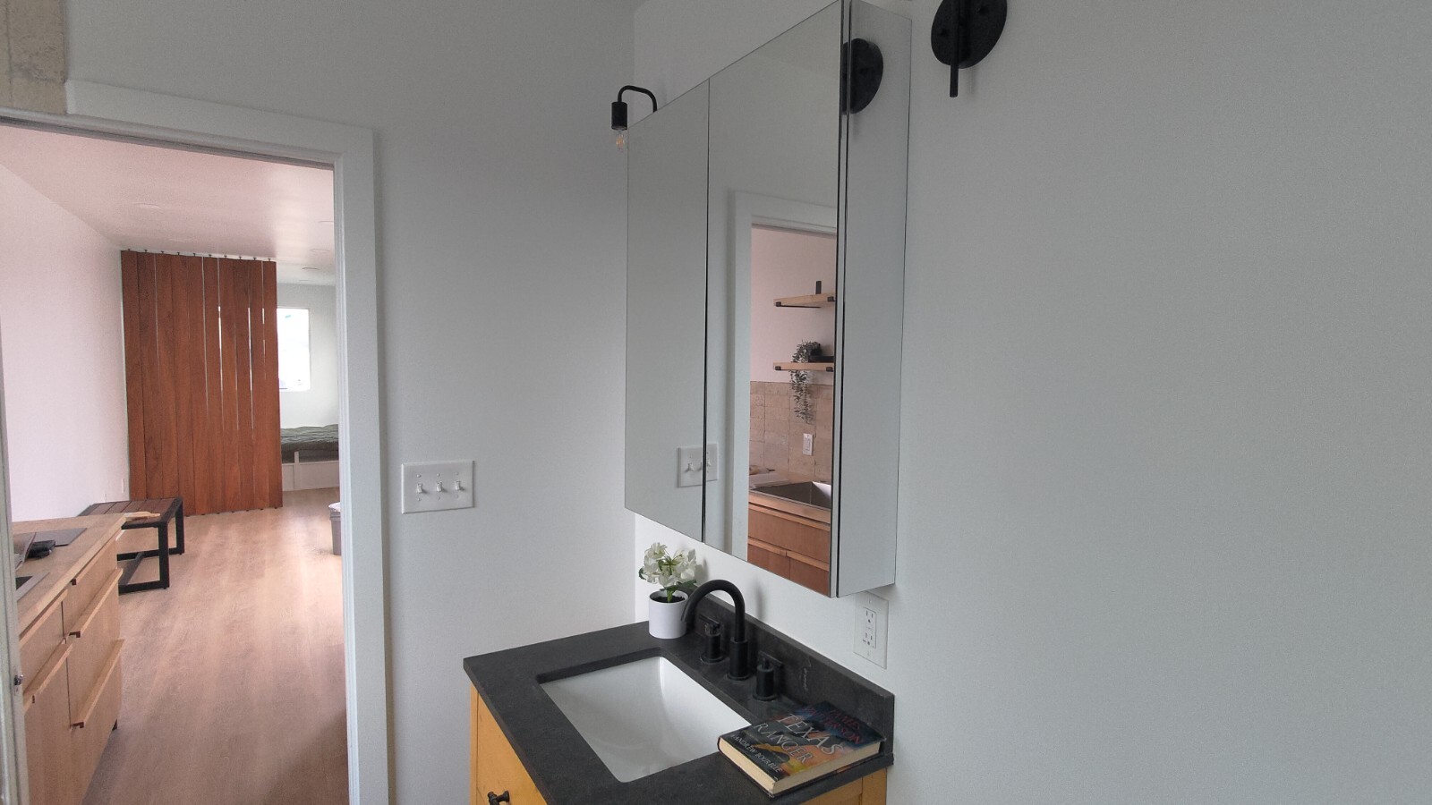 40 ft Shipping Container Home – The Burnet