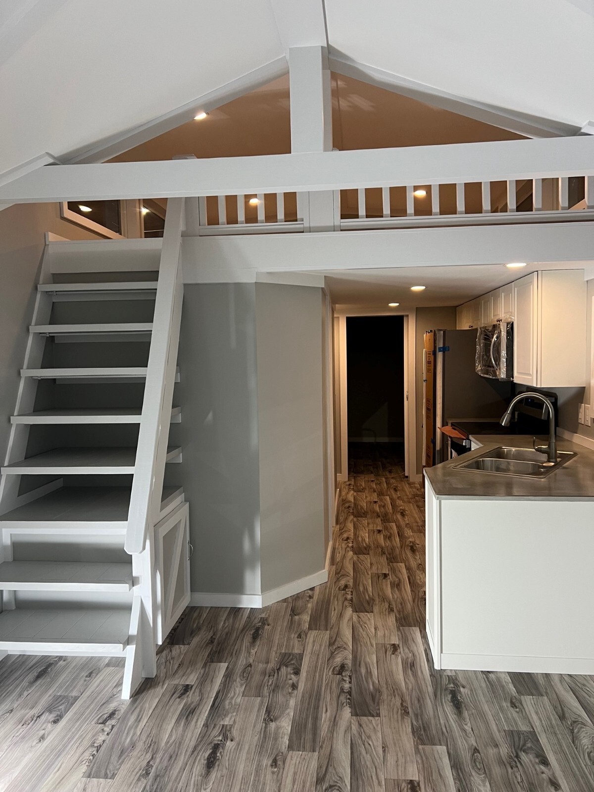 ELEGANT RUSTIC CABINS -TINY HOMES CABINS CUSTOM BUILT FOR YOUR PROPERTY/LAND/LOT
