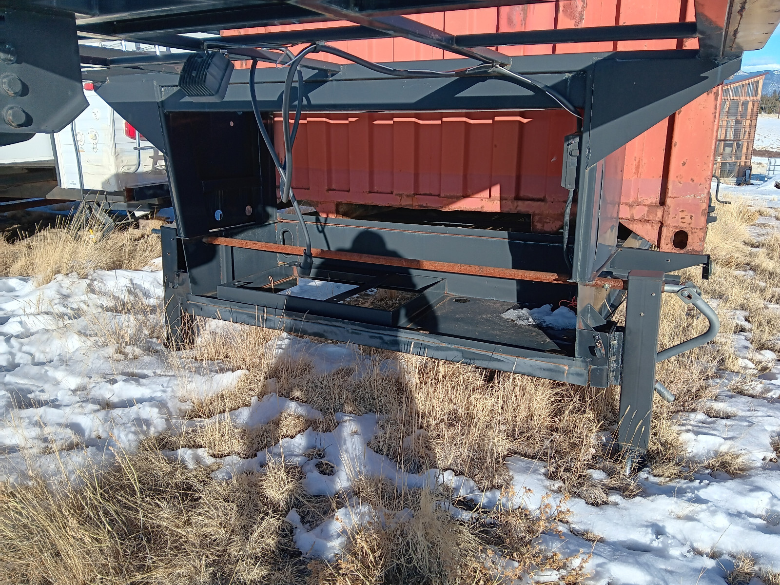 40 ft Shipping Container on Wheels – Storage/Travel Trailer/Tiny Home