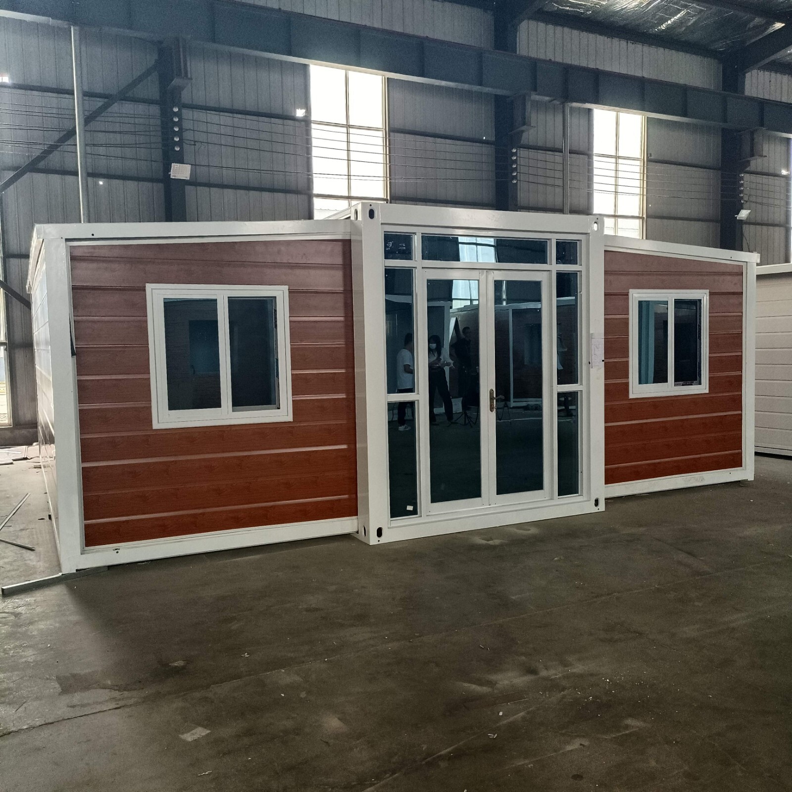 20FT Mobile Expandable Container House EMPTY – BUILD YOUR OWN INTERIOR