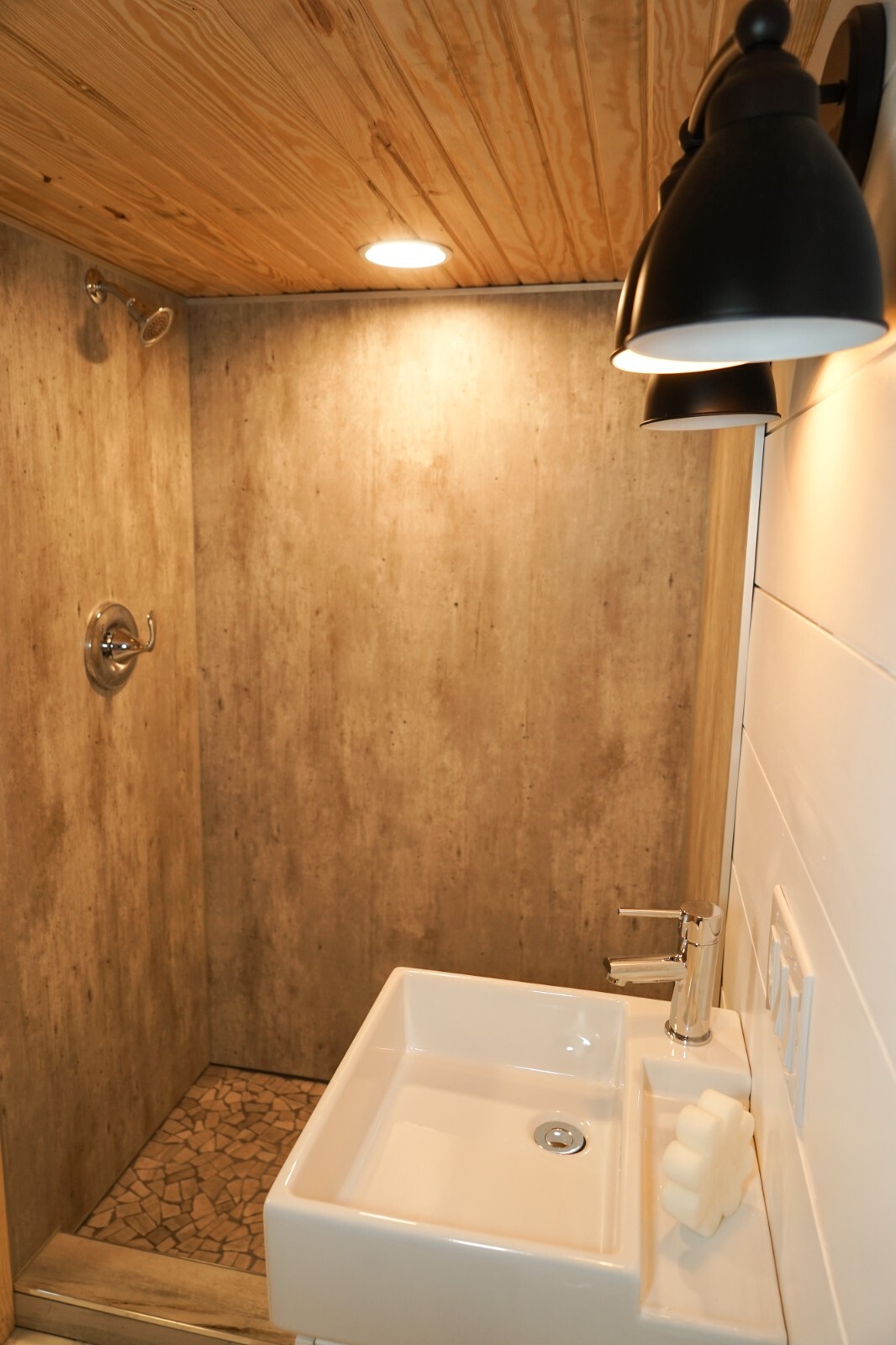 BRAND NEW Custom Built Tiny Home w/ 100% OFF-GRID & ON-GRID Living Capability