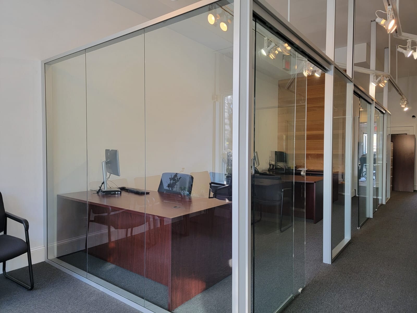 CGP Single-Slide Door System, Glass Aluminum 2-Wall 10’x7’x8′, Clear Anodized