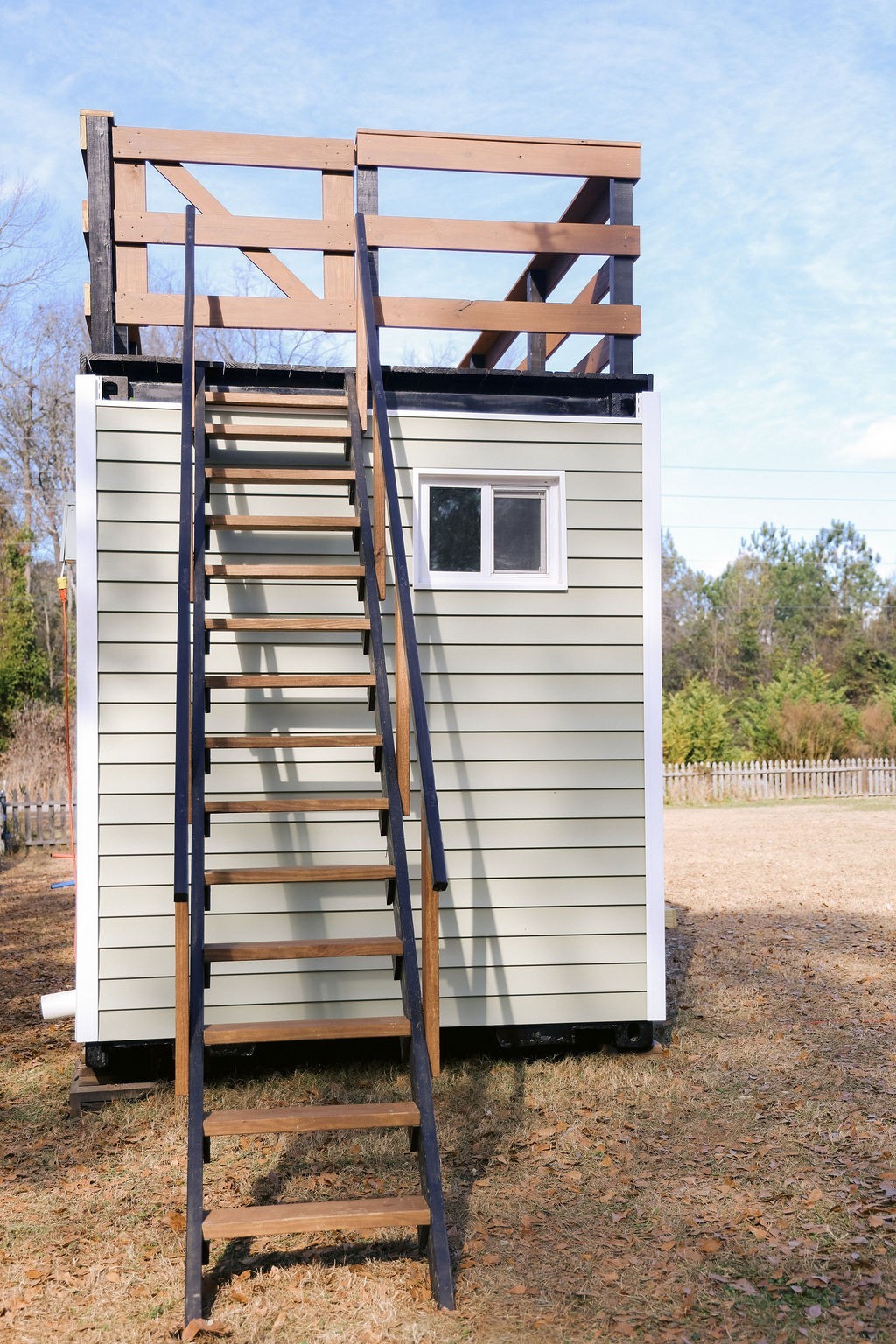 40’ Modern Luxury Container Home with Rooftop Deck