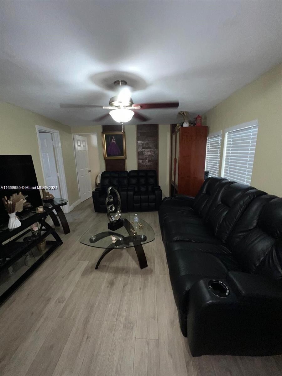Mobile Home for sale in Miramar, Florida, USA
