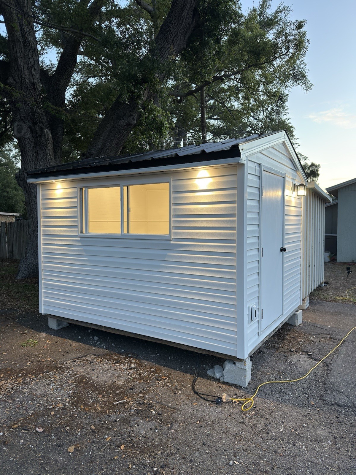 Off-Grid Tiny Cabin / Bunkie – $4,000 pick up only
