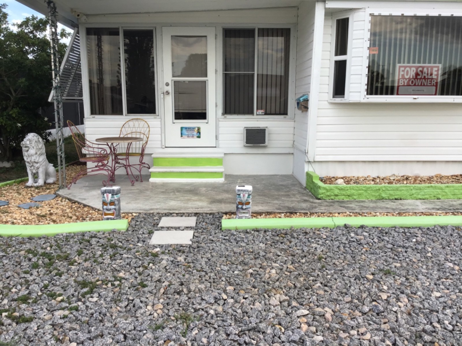 Mobile Home 2bed 2bath, 2 car garage, whole house generator runs on natural gas!