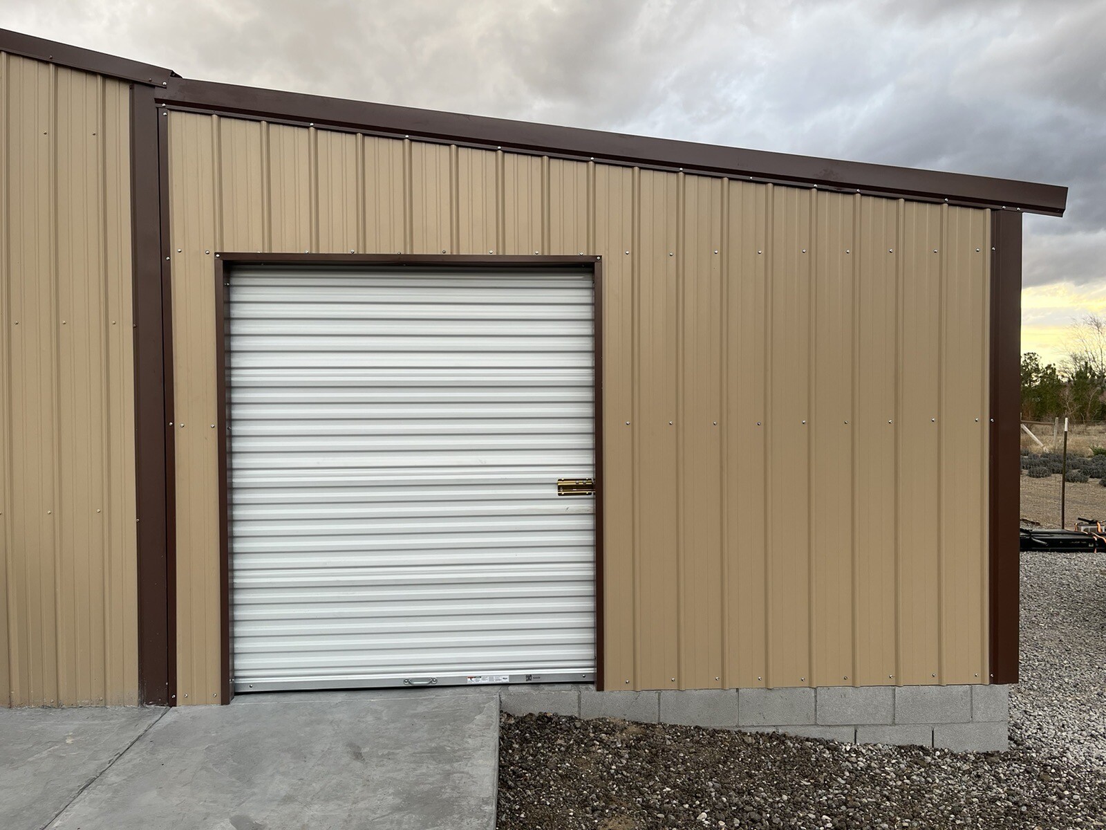 Carports, Metal Buildings , Barns , Bardominium and More
