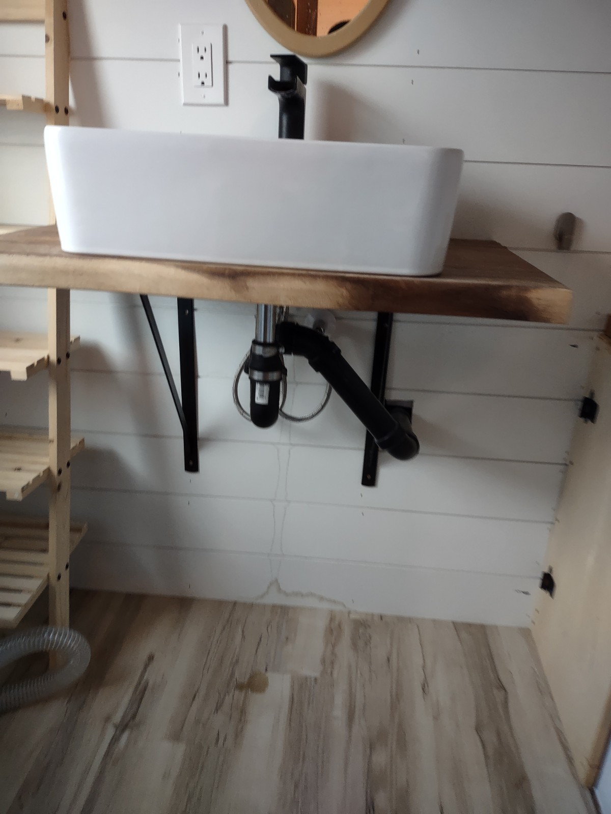 Tiny House On Wheels 2 Lofts, HVAC, W/D, Microwave, Stove, Composting Toilet