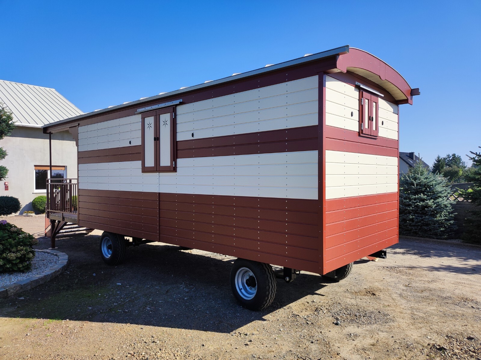 Tiny house on wheels for sale. The caravan (roulotte)
