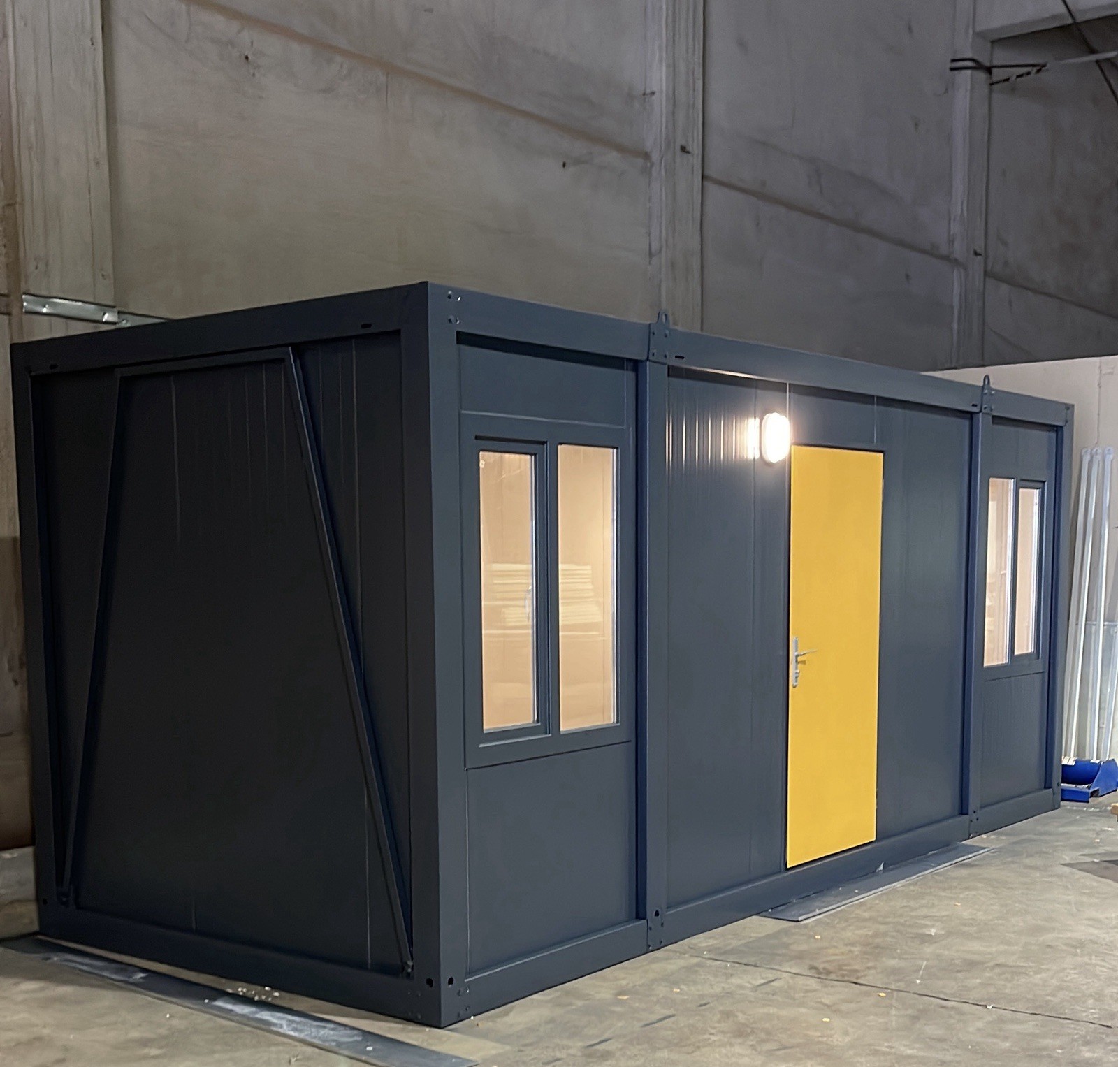 20 Ft Container – Various Sizes Available