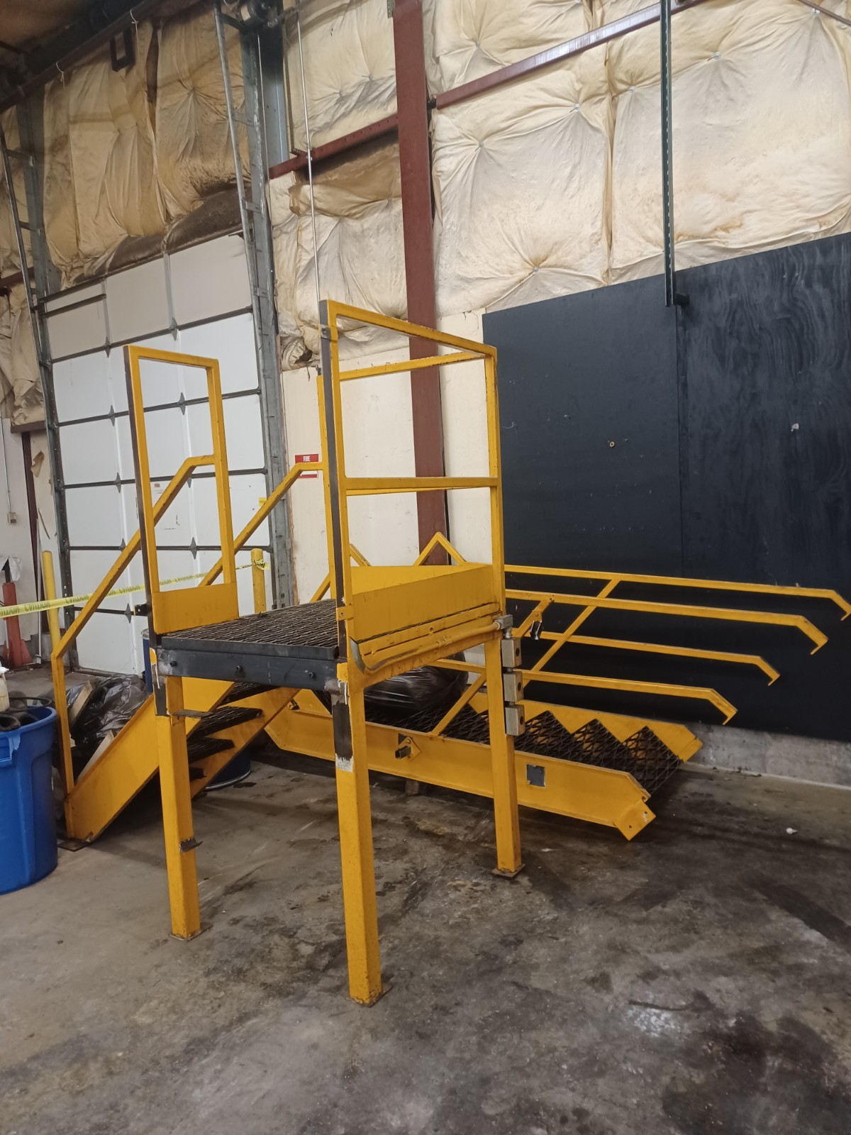 STEEL CONSTRUCTED MEZZANINE | COLOR: YELLOW | MULTI-LEVEL | MODULAR CONSTRUCTION