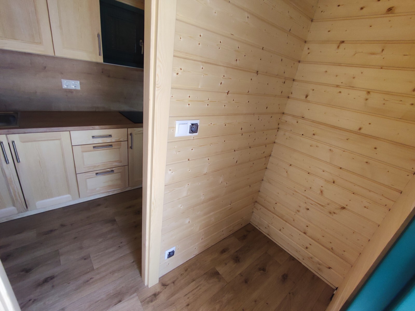 Tiny house on wheels for sale. The caravan (roulotte)