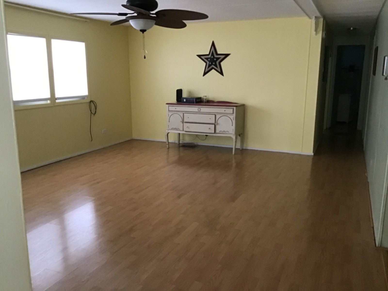 Mobile Home 2bed 2bath, 2 car garage, whole house generator runs on natural gas!