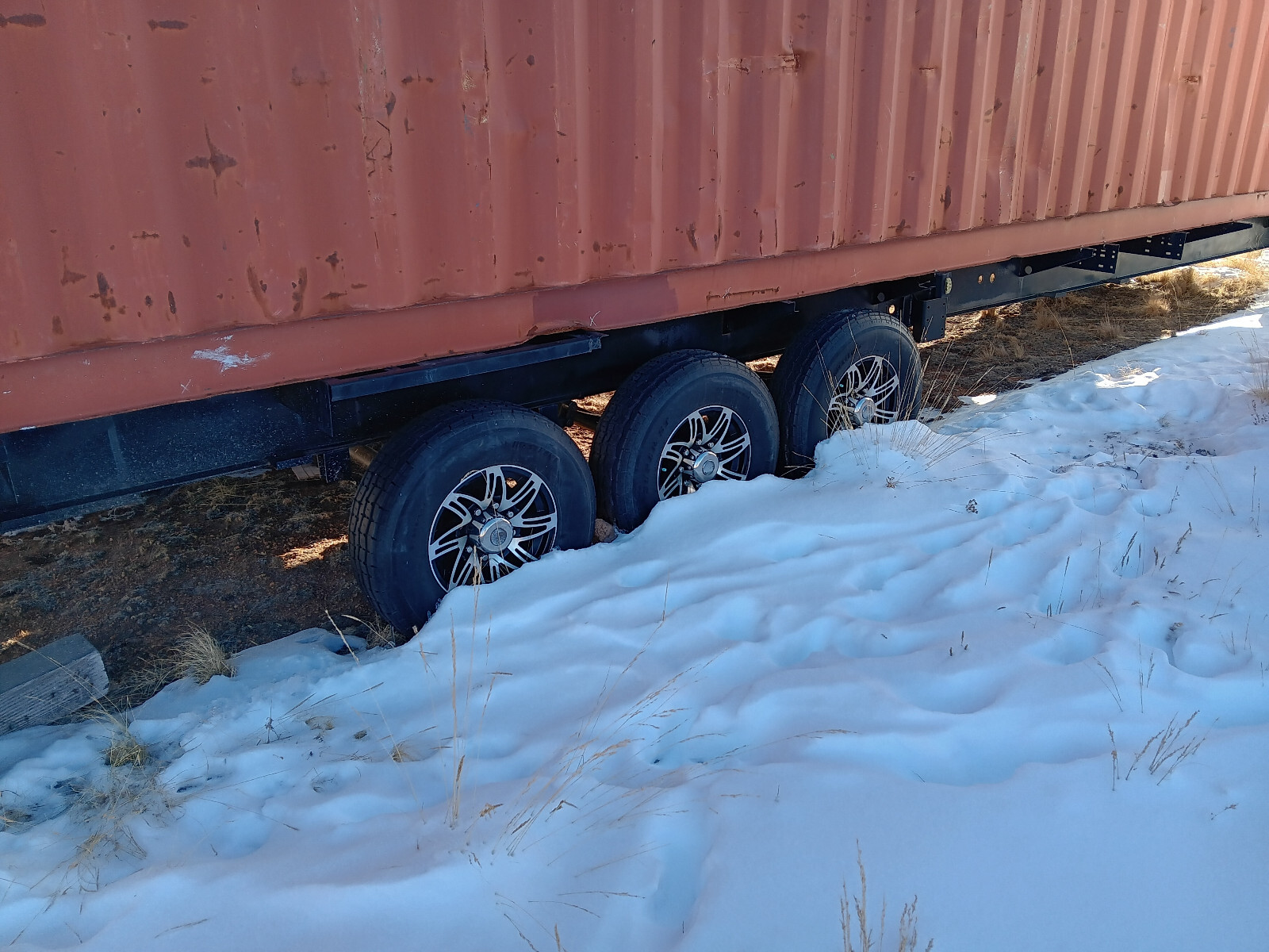 40 ft Shipping Container on Wheels – Storage/Travel Trailer/Tiny Home