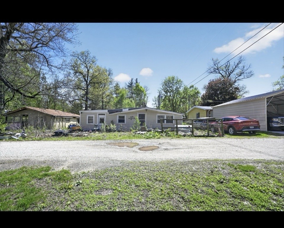 Single-Story Ranch Modular Home 1 Bed 1 Bath 800 sq ft Wood 40x20x10