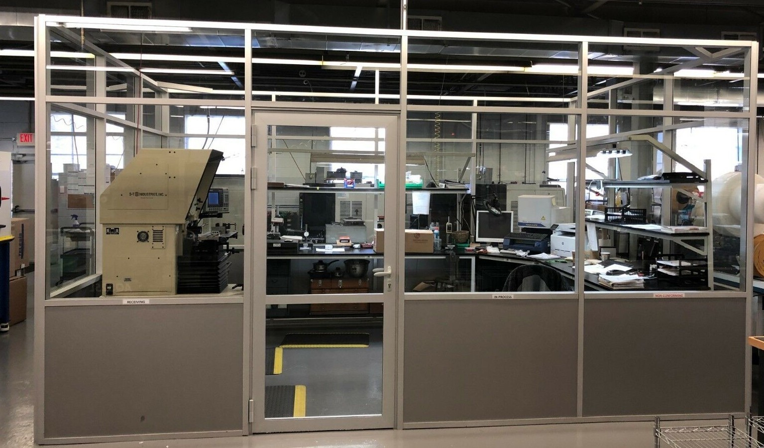 CGP Aluminum & Glass Conference Room 10′ x 10′ Clear Anodized