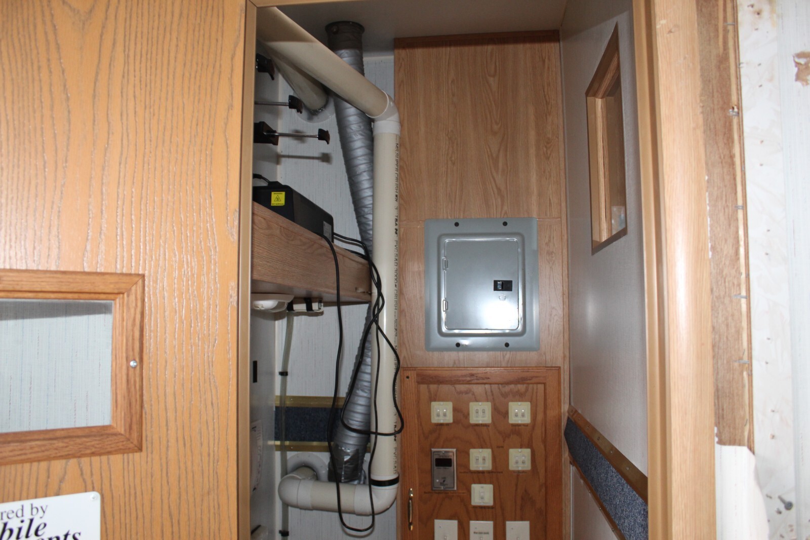 24 x 8 x8 Tiny Home on Wheels – Used