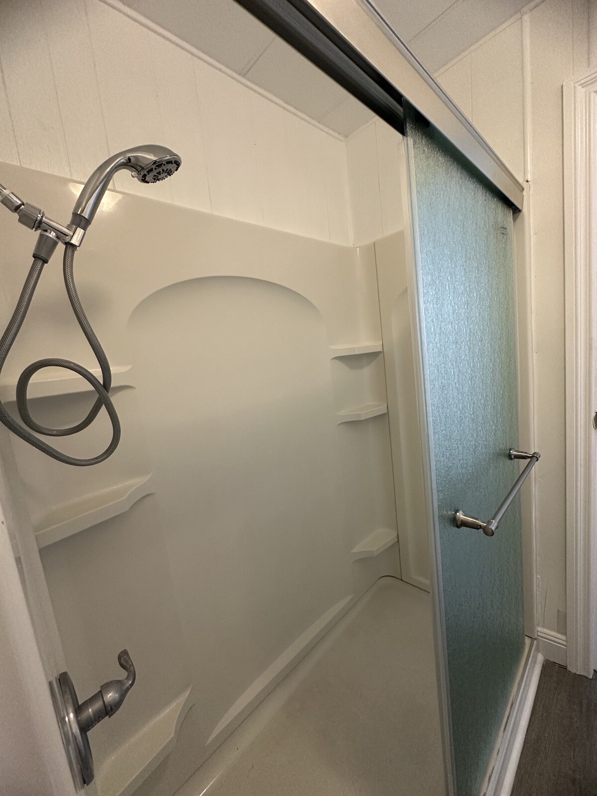 Beautifully Remodeled 2BD 2BTH Mobile Home For Sale