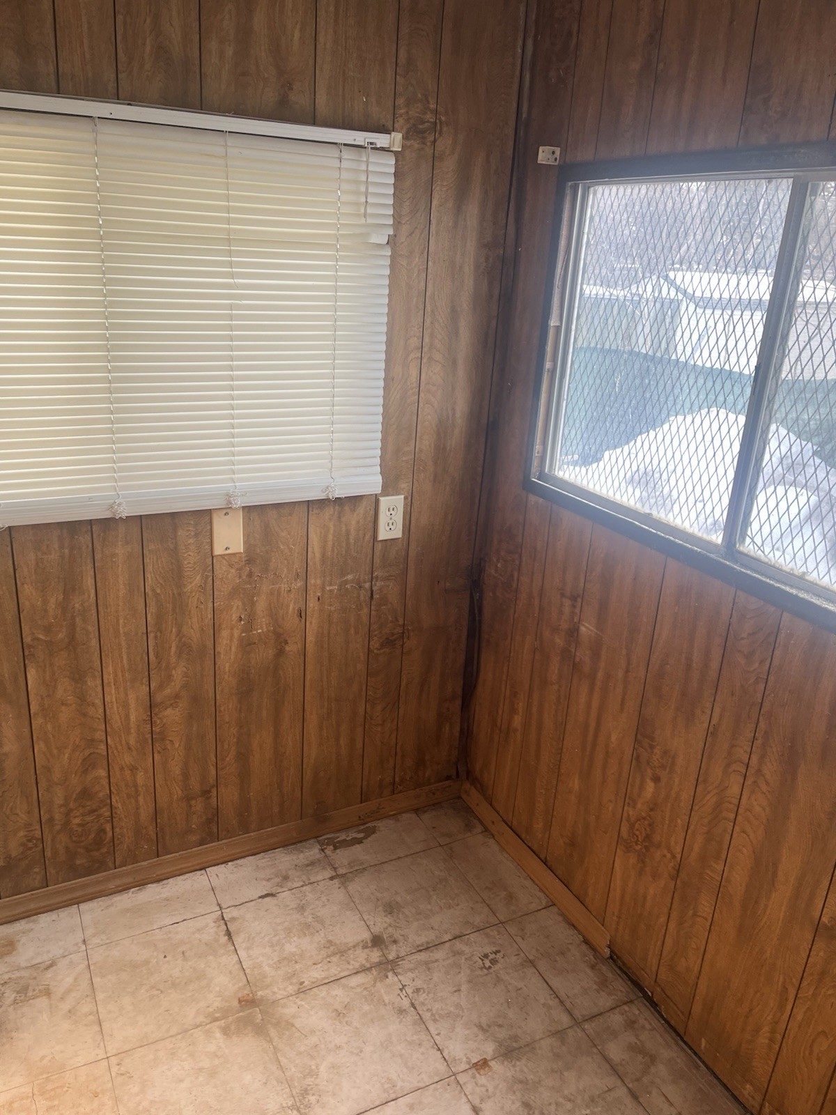 Mobile 2 Office Trailer with meeting room 32×8. For onsite Office work / storage