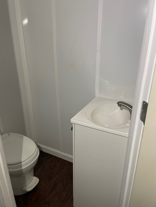 New 2022 Mobile Modular Office, Command, Medical, and Tiny Home Trailer 8’x20′