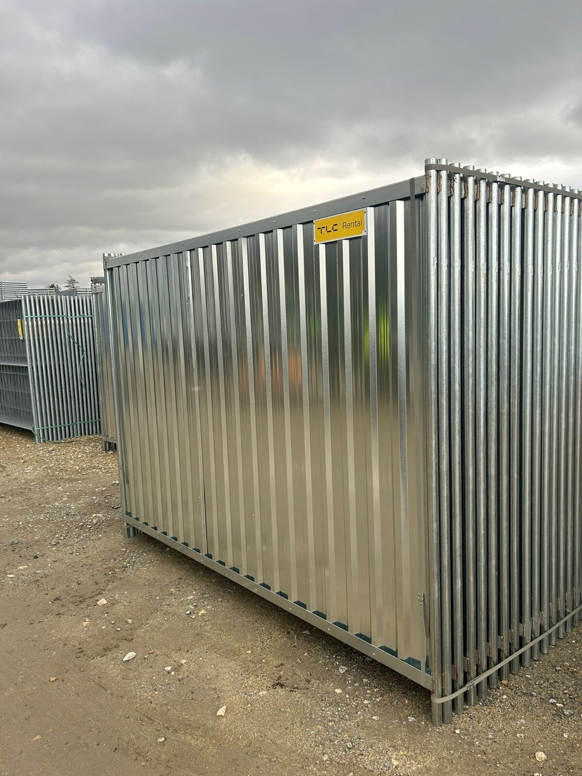 TOP 170 m construction fence made of sheet metal closed mobile fence barrier