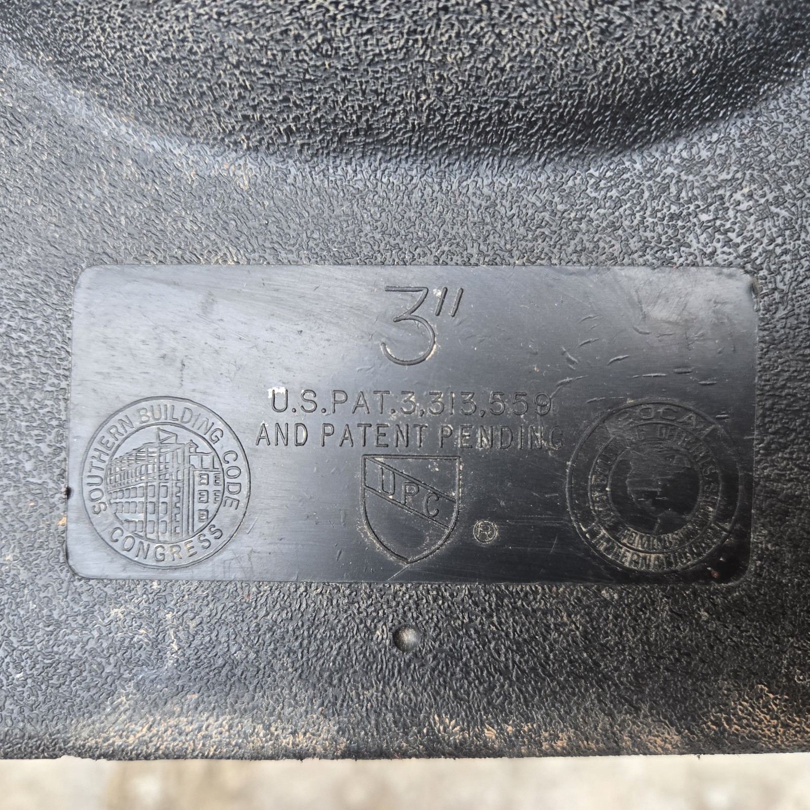 Oatey 1 1/4″ – 1 1/2″ and 3″ No Caulk Vent Stack Roof Flashing