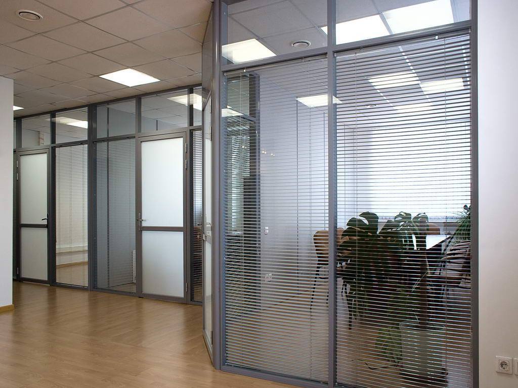 CGP Office Partition System, Glass Aluminum Wall 11′ x 9′ w/ Door Clear Anodized