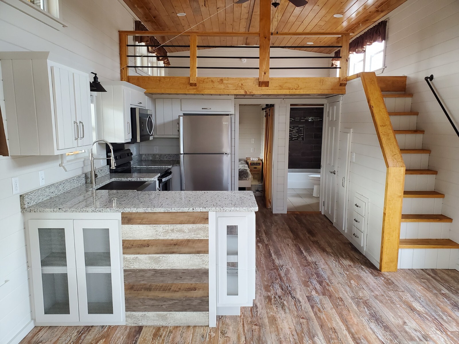 ELEGANT RUSTIC CABINS -TINY HOMES CABINS CUSTOM BUILT FOR YOUR LAND/LOT/PROPERTY