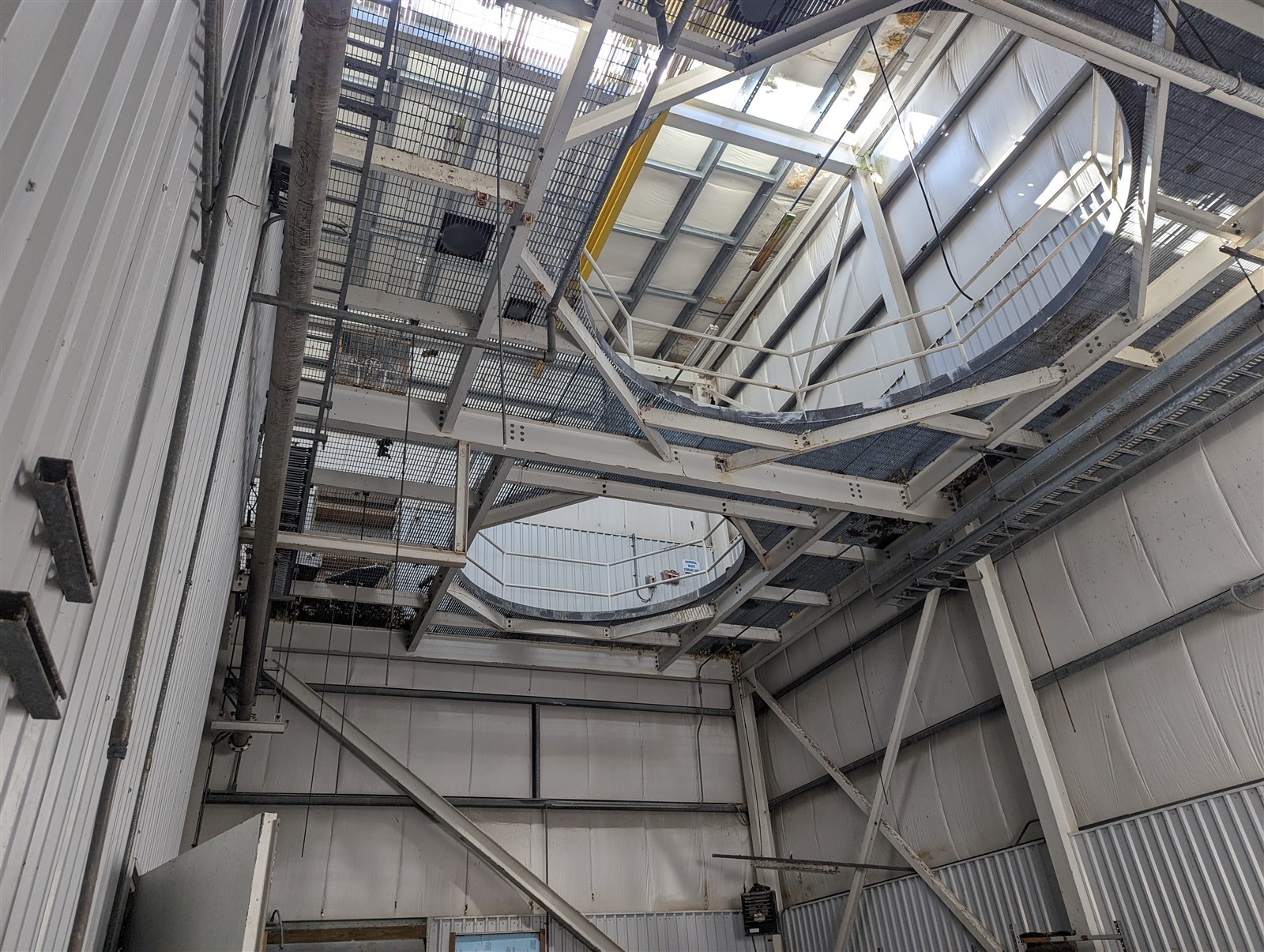 Structural Steel Metal Building To Be Taken Down 172ft L x 75.5ft W x 43ft H