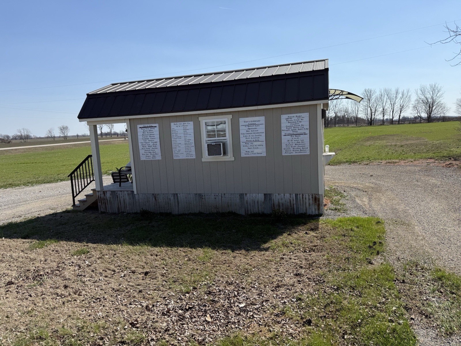 Tea shop, coffee shop, sno cone shop. Tiny home. Ready for business or move in