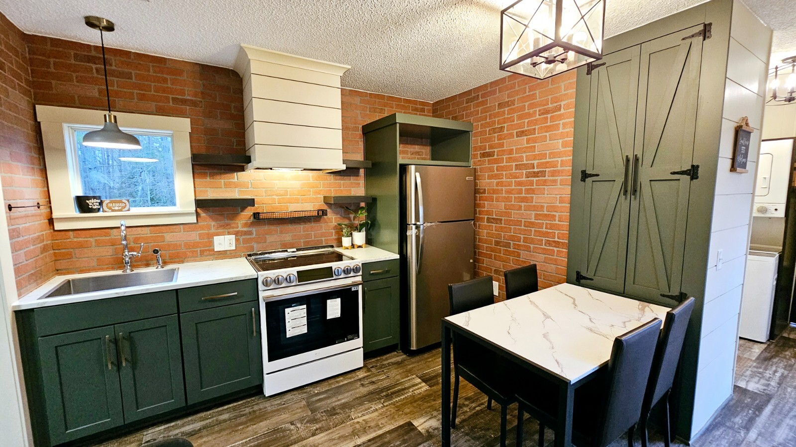 Free delivery Amazing 12×34 400sqft tiny house on wheels farmhouse style