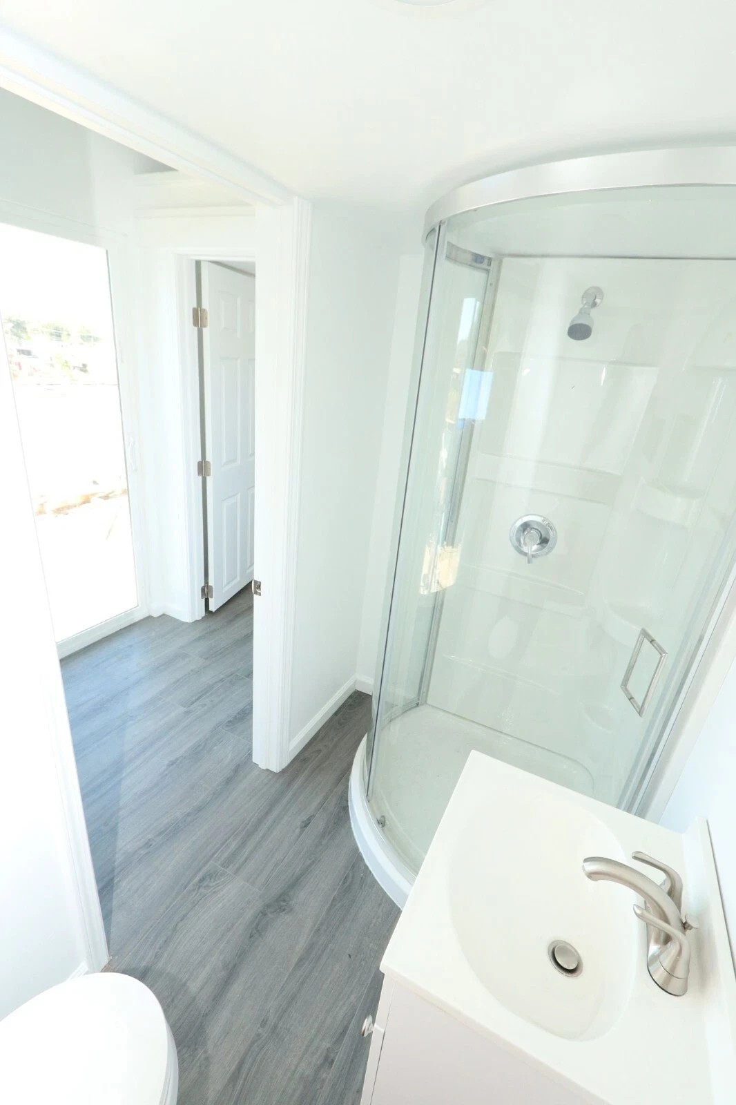 24ft Tiny Home On Wheels (Sleeper Lofts) –