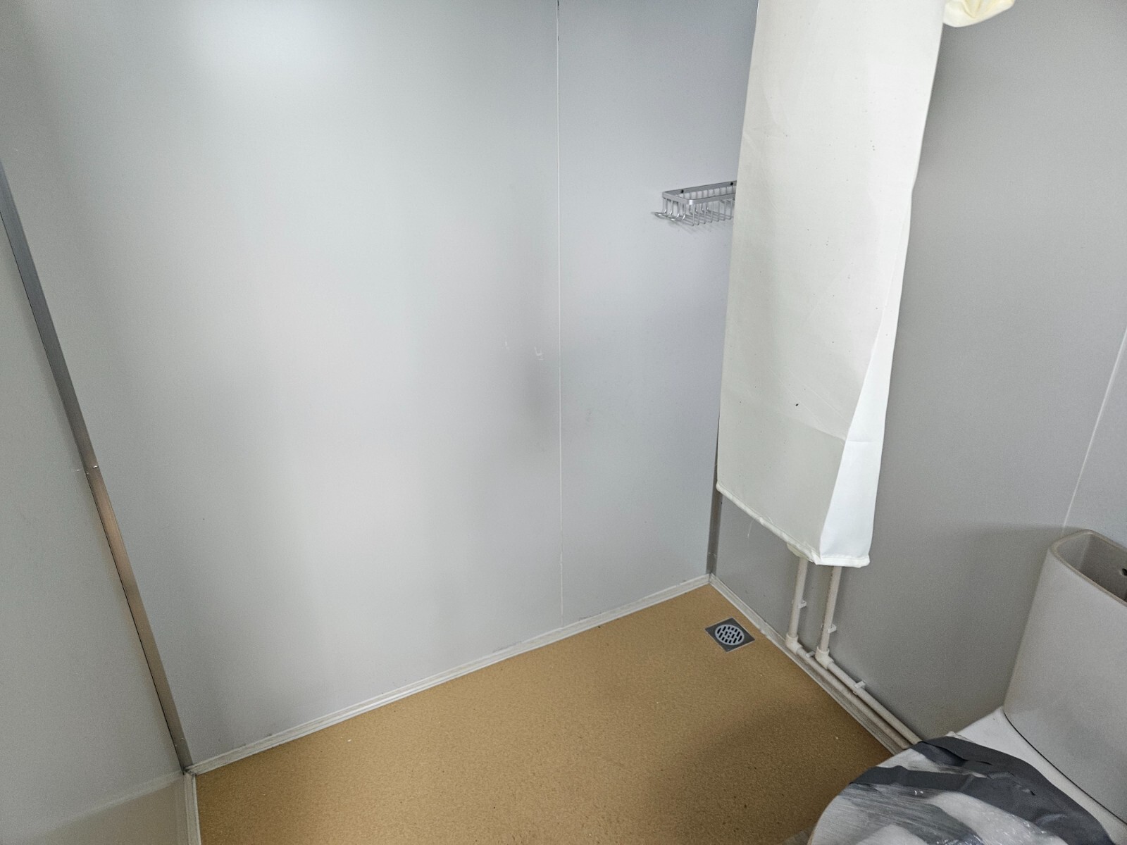 NEW Portable Restroom with Shower – INSULATED -Bastone Mobile Bathroom