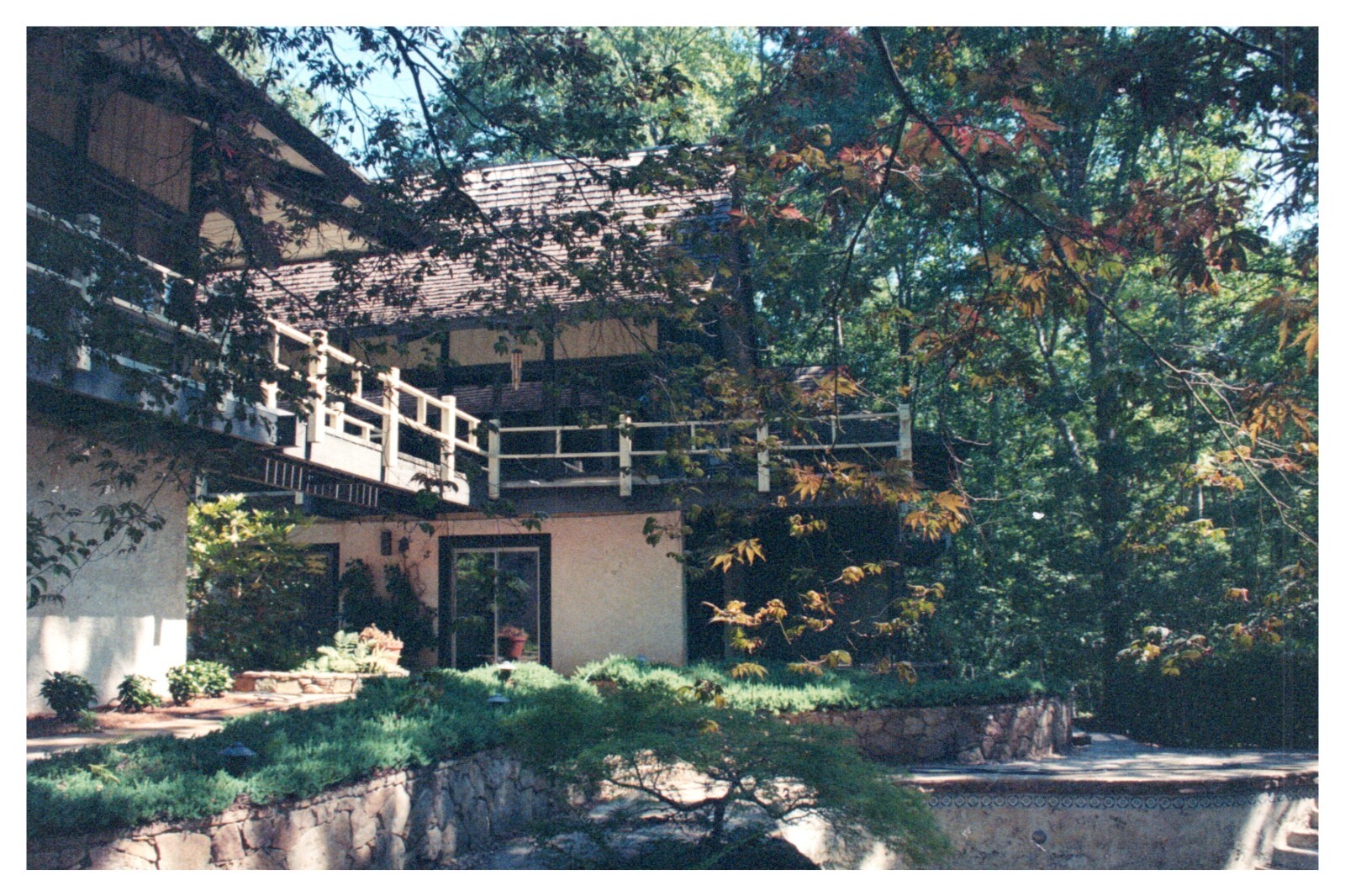 House disassembled/banded materials & blueprints/original cost 1.7 million in 78