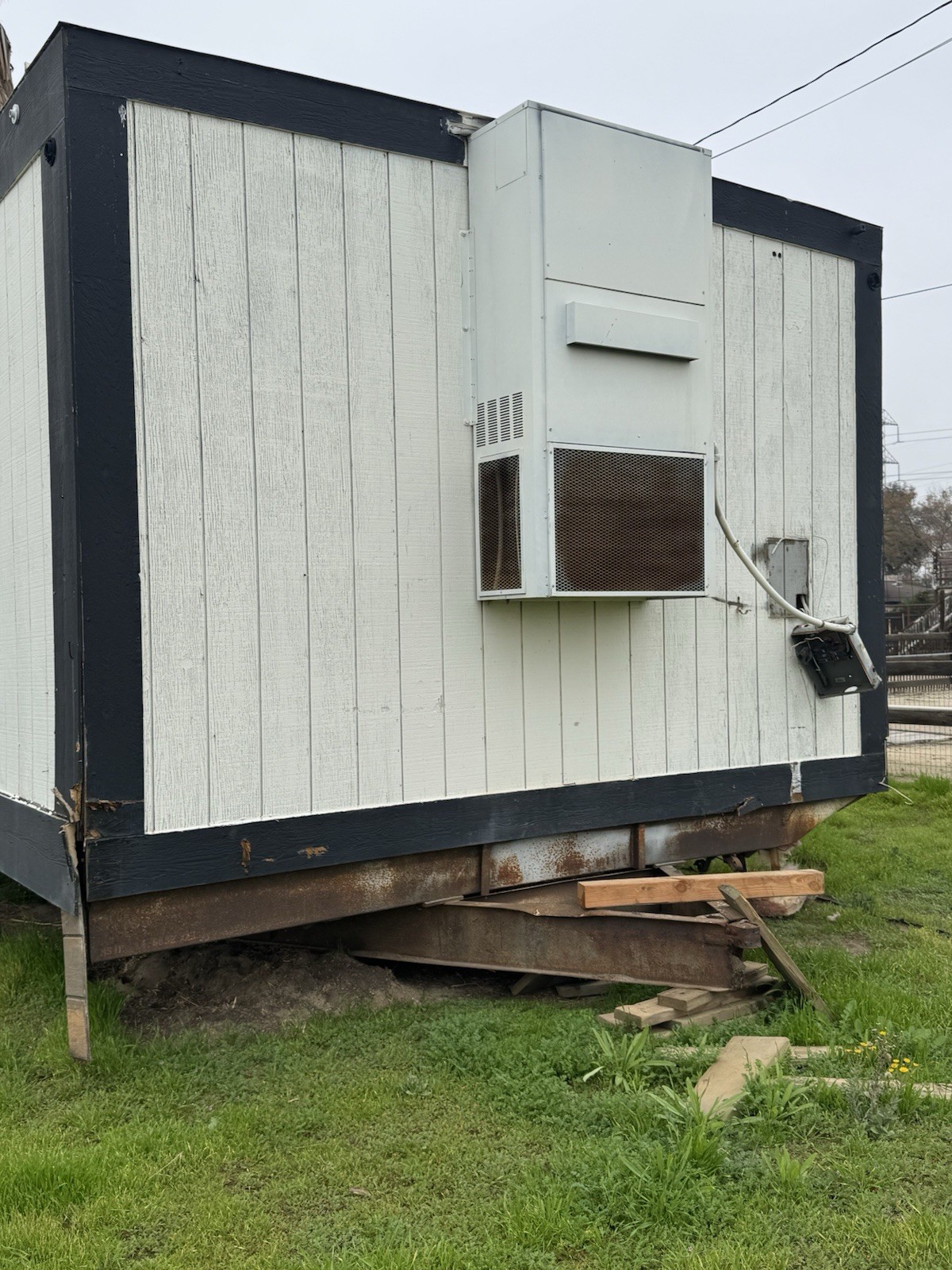 Prefab Building Trailer 60x14ft 2BR 1BA Multiple Rooms Security Bars