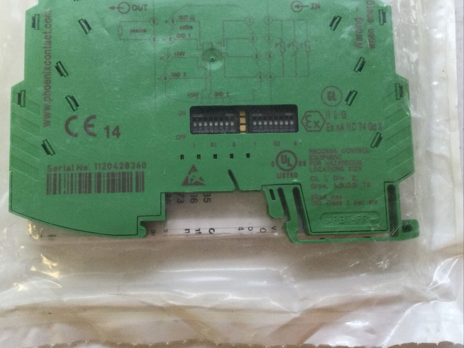 NEW PHOENIX CONTACT ANALOG SINGAL ISOLATOR 2864273