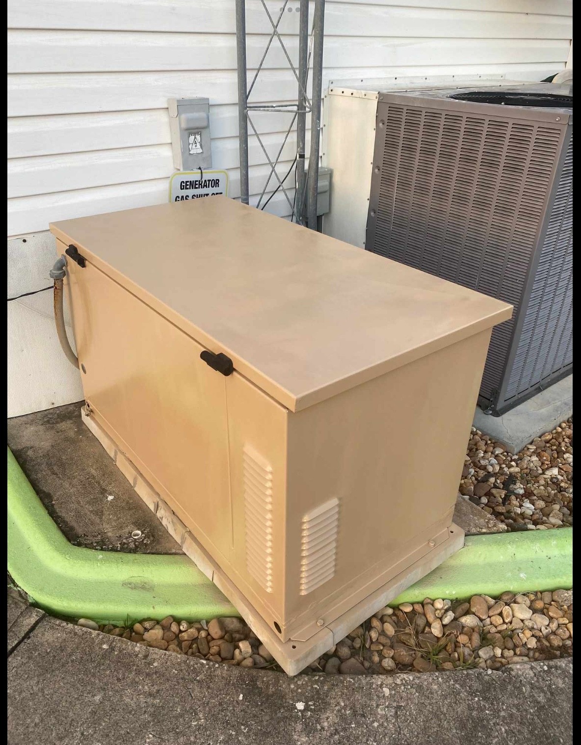 Mobile Home 2bed 2bath, 2 car garage, whole house generator runs on natural gas!