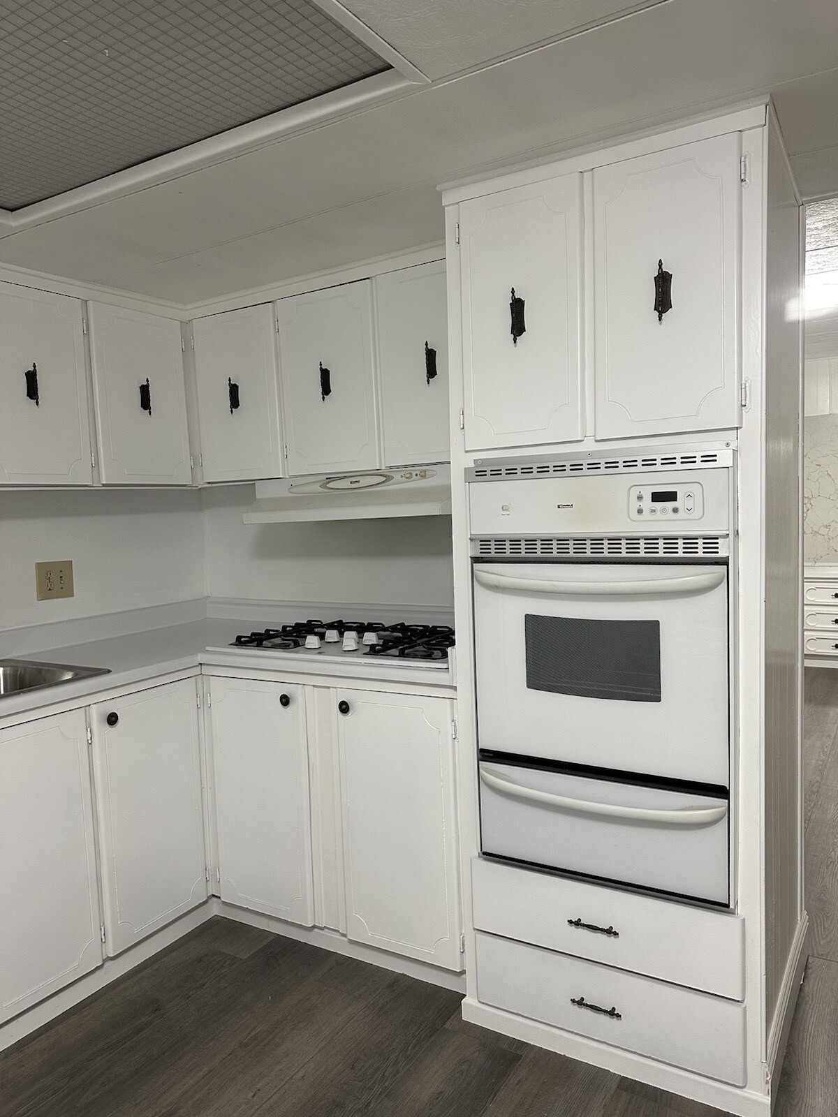 Beautifully Remodeled 2BD 2BTH Mobile Home For Sale