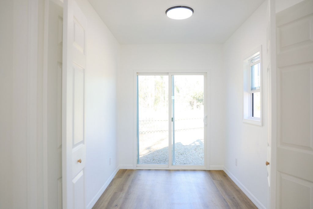 40’ Modern Luxury Container Home with Rooftop Deck