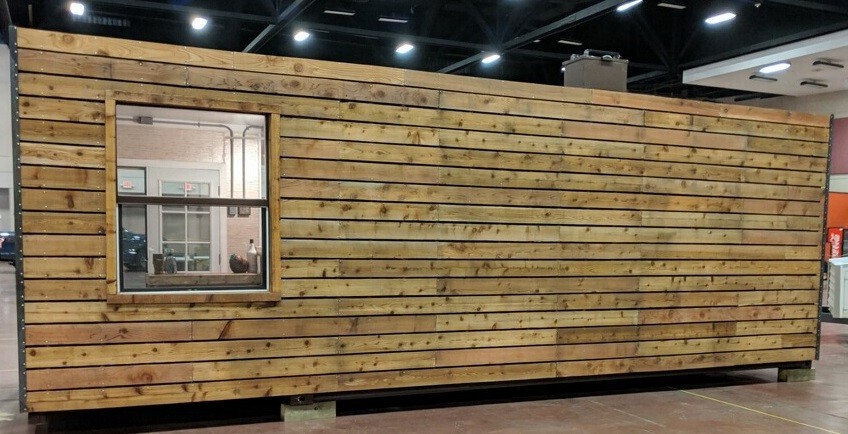 LARGE 26ft ON-OFF GRID CUSTOM CONTAINER ADU/SHORT TERM RENTAL- SOLAR POWER DECK