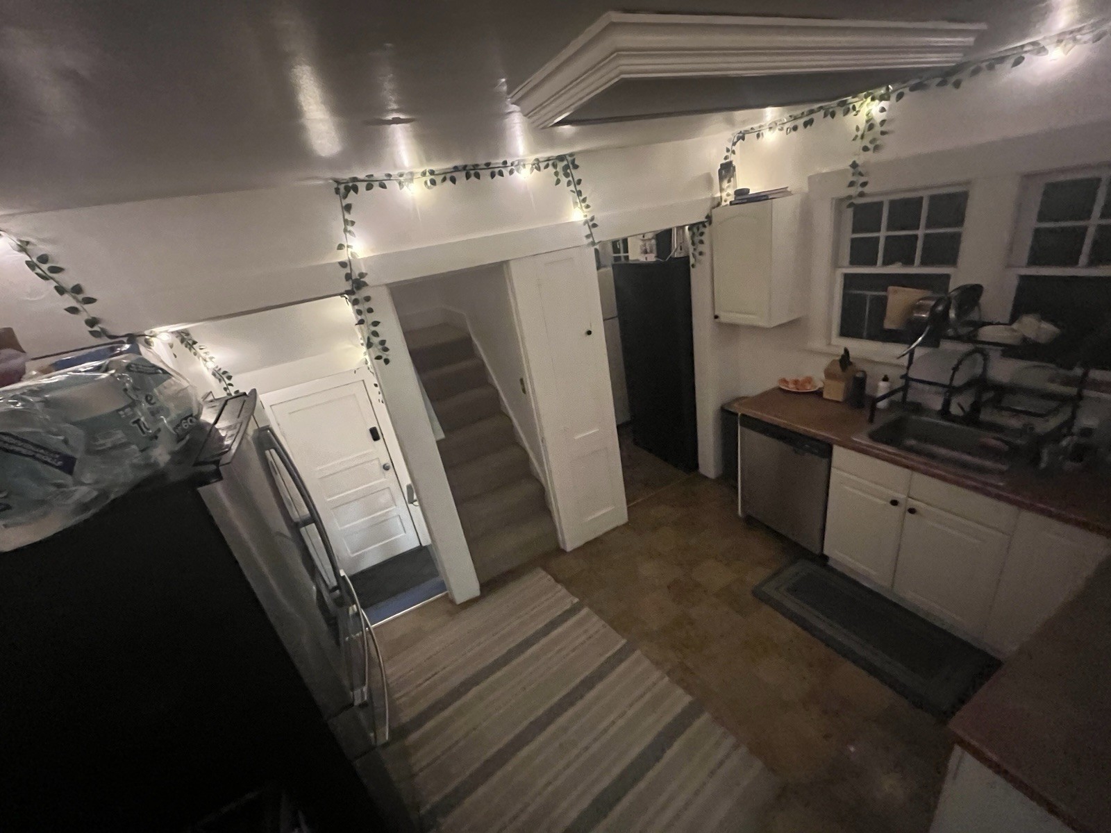 ROOM IN HOUSE FOR RENT (sublet) U DISTRICT