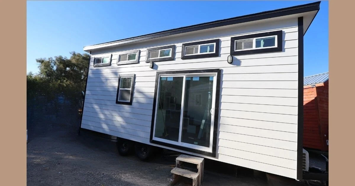 24ft Tiny Home On Wheels (Sleeper Lofts) –