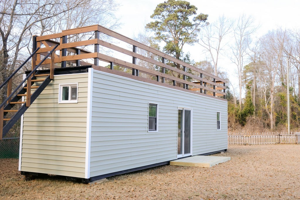 40’ Modern Luxury Container Home with Rooftop Deck