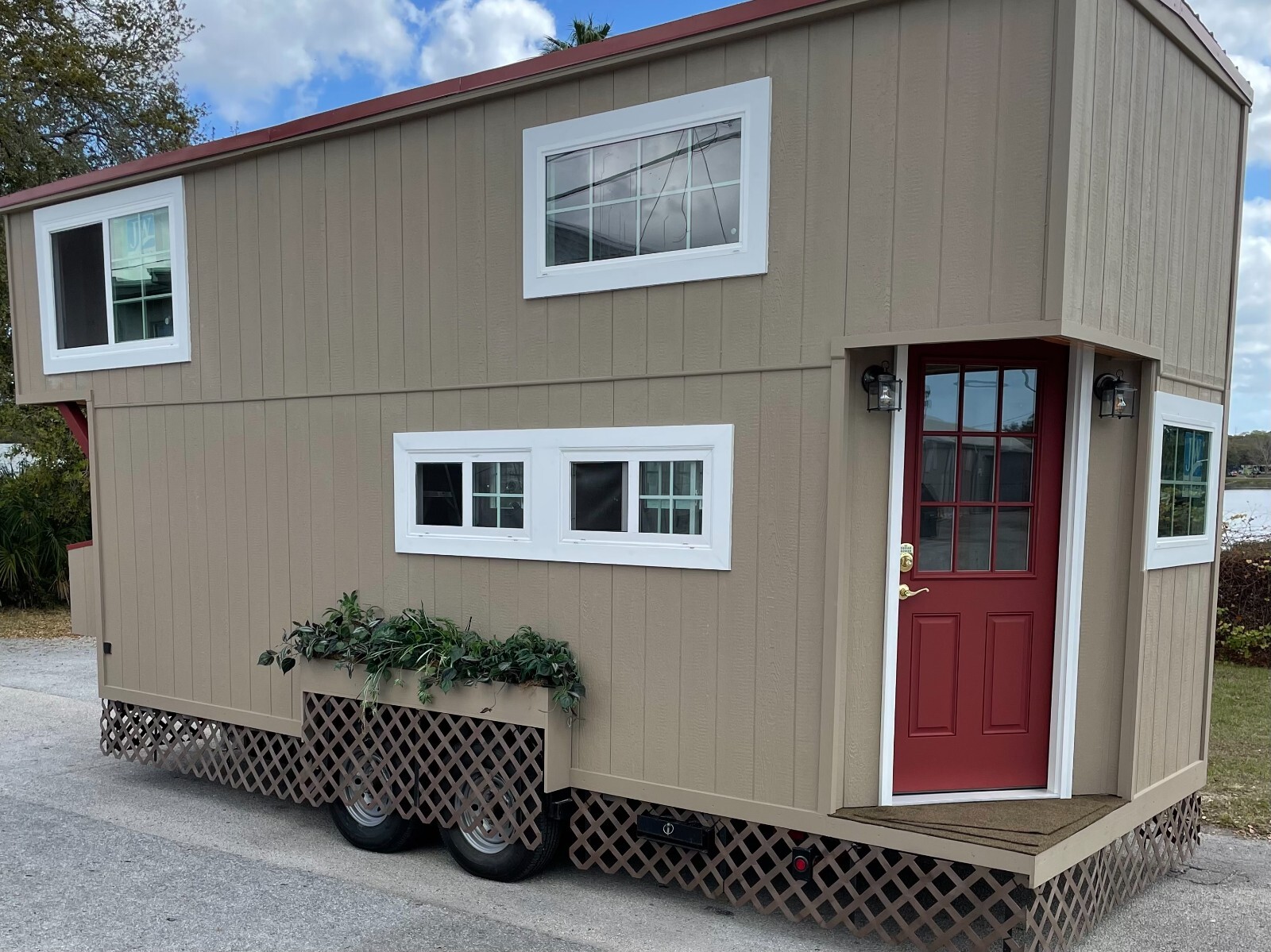2024 Custom-Built Tiny House on Wheels (Ready for pickup or delivery)