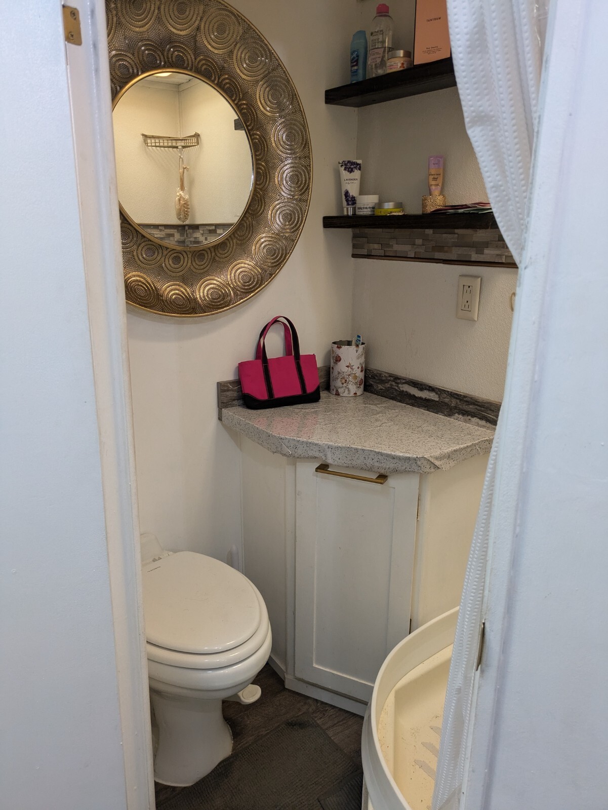 tiny home on wheels
