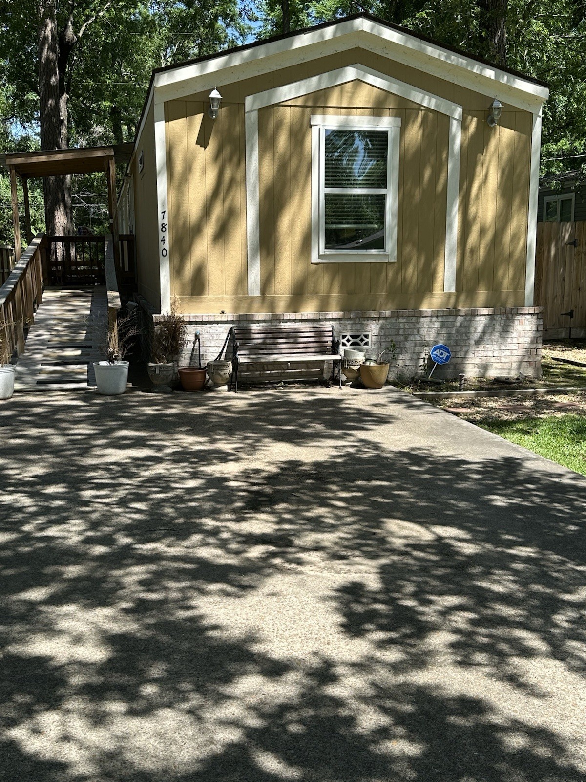 Oak Creek Mobil Home, 3/2 , 1216 sq ft Sale Includes Many Extras